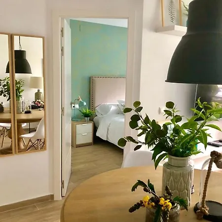 Premium In Benalbeach, Appartement *